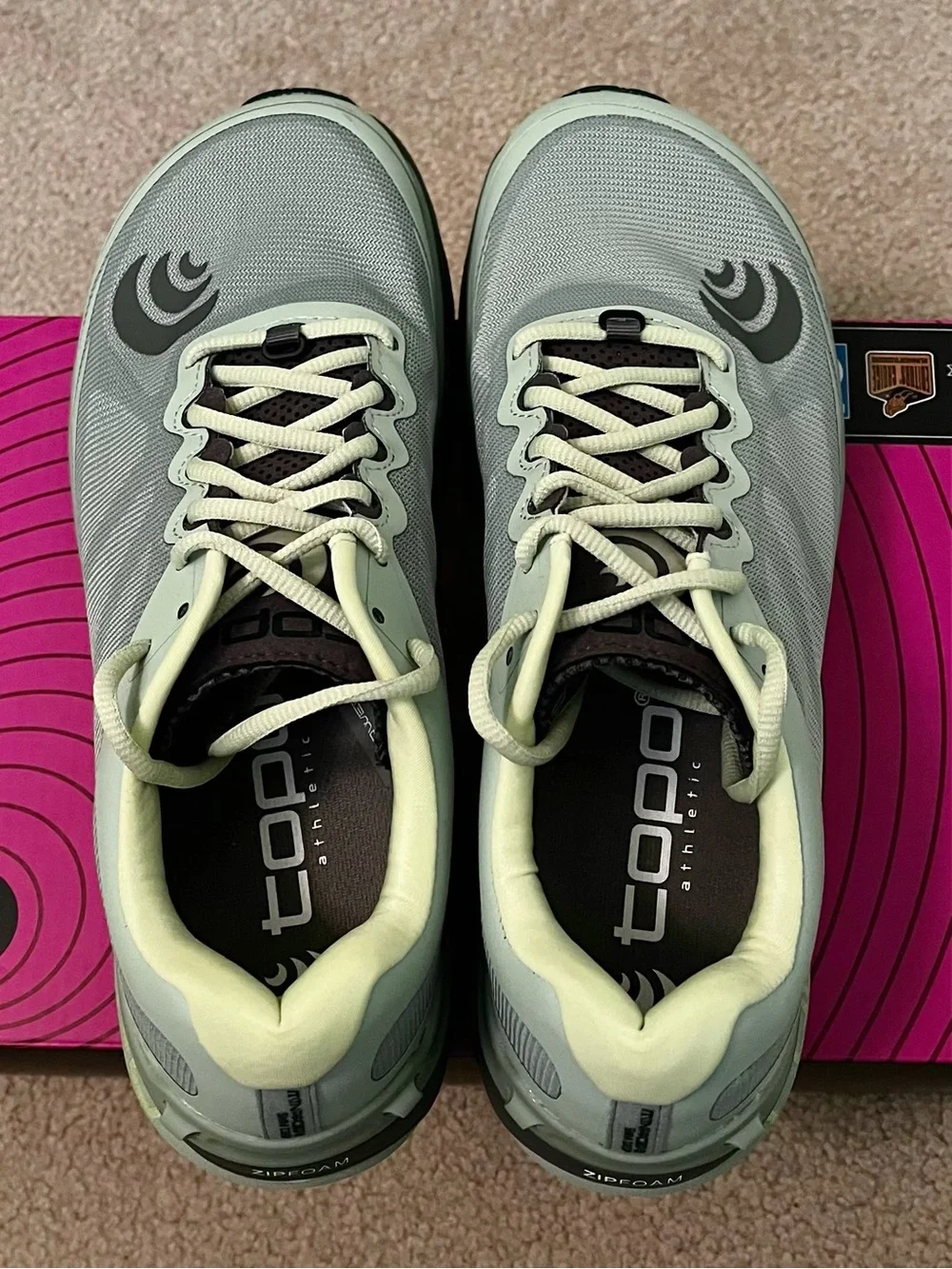 NEW Topo Athletic Women’s Mtn Racer 2 Moss Green Grey Trail Shoes (size 9) - Picture 3 of 13